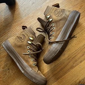 Converse High Top Boot Sneaker with Lunarlon Women’s Size 7 Waterproof